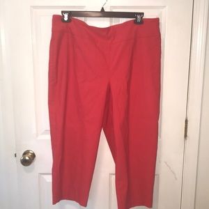 New Direction pull on capris pants